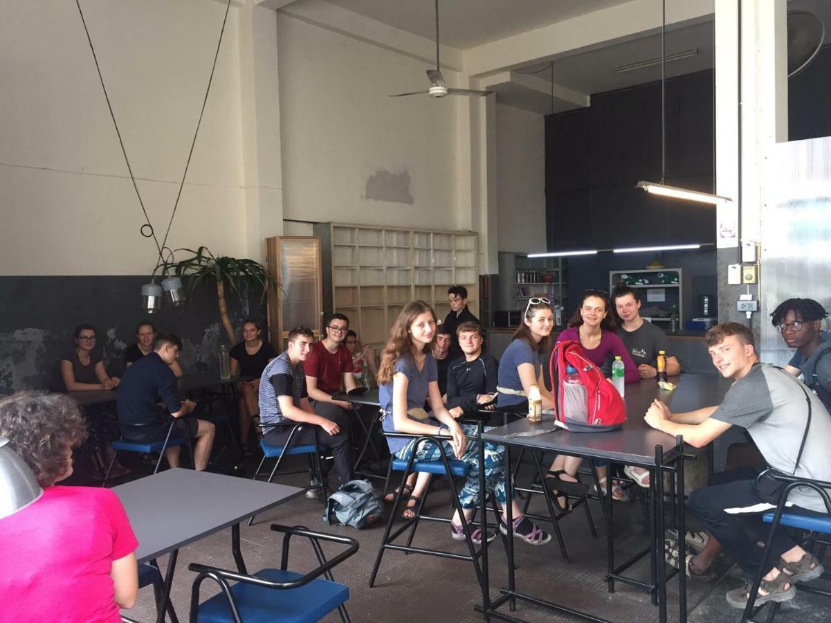 Soundsleep Hostel تْشينيغْرايْ المظهر الخارجي الصورة